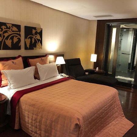 Quarantine Hotel - Love Tree Motel Taipei Esterno foto